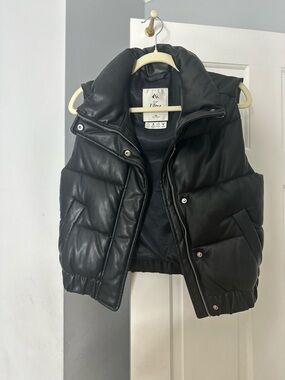 Abercrombie and Fitch faux black puffer